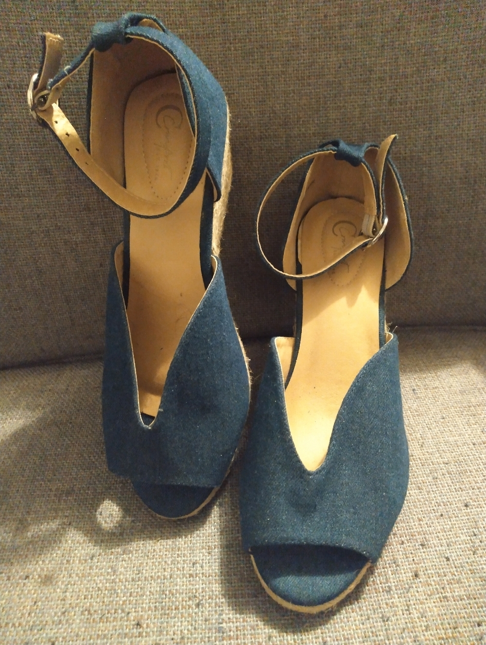 Size 9 NWOB C EST. 1946 Women’s Wedge Sandals with Ankle Strap - Picture 3 of 9